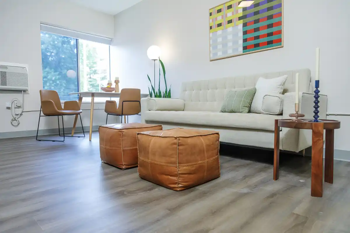Furnished living room at bantr weston
