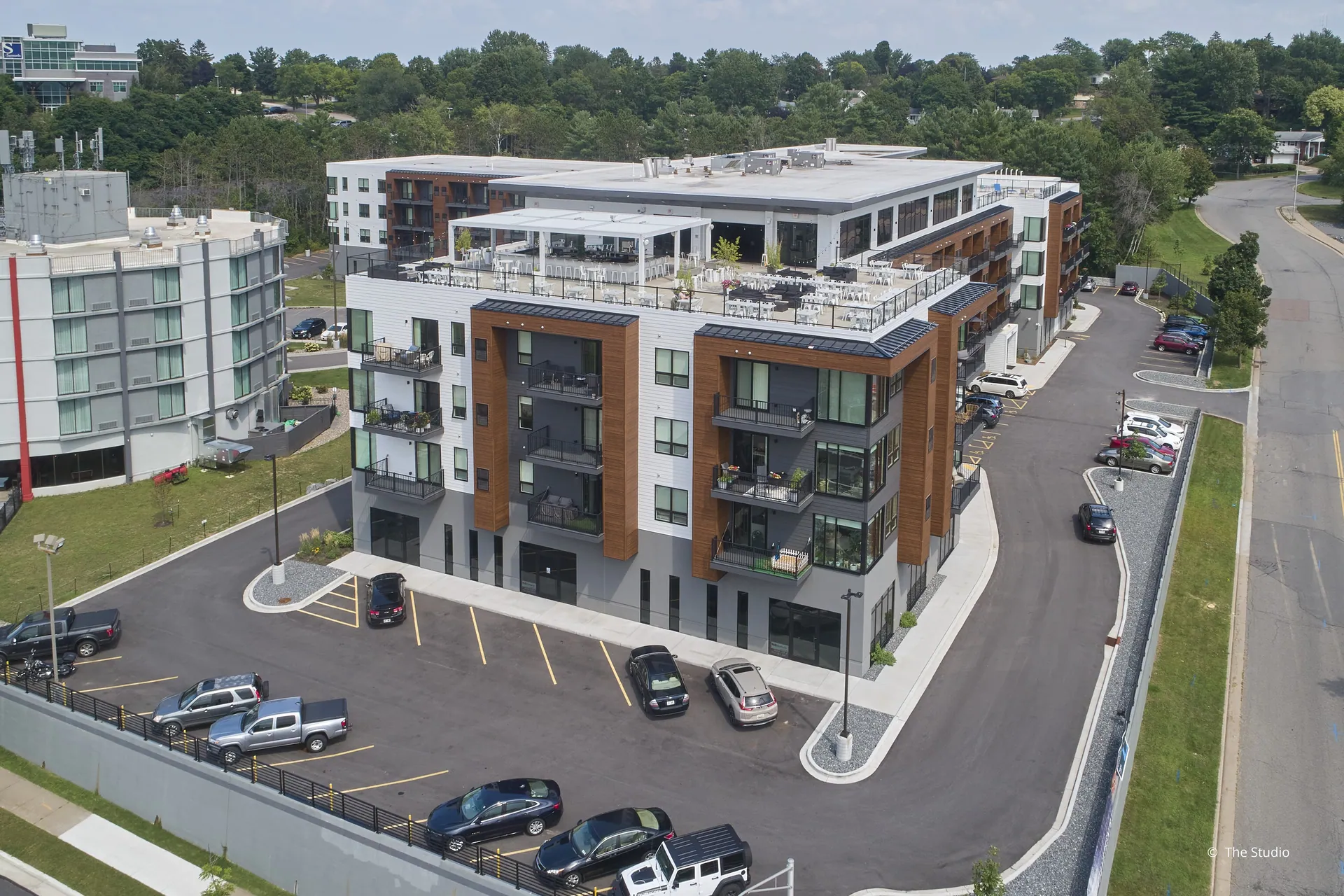 Aerial view of the bantr wausau rooftop terrace