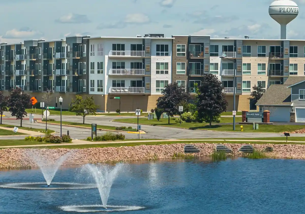 Lake Park apartments across the pond fountains