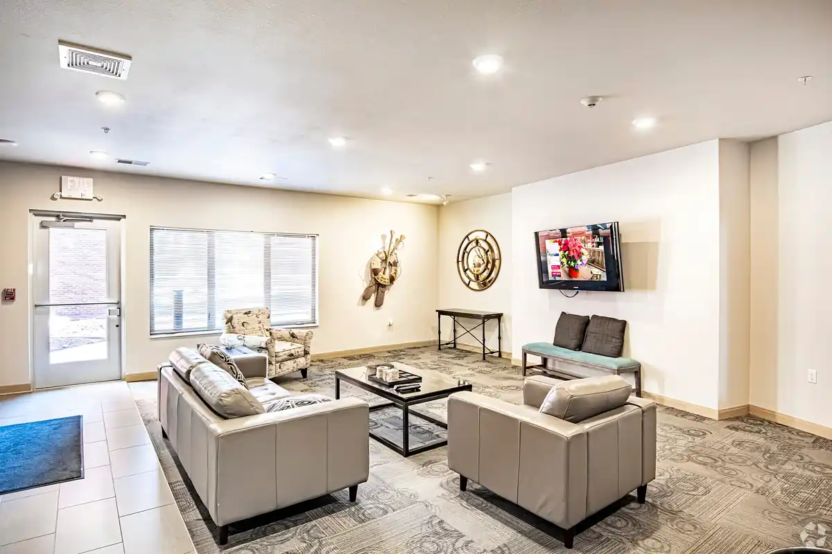 Resident lounge, Lake Edge
