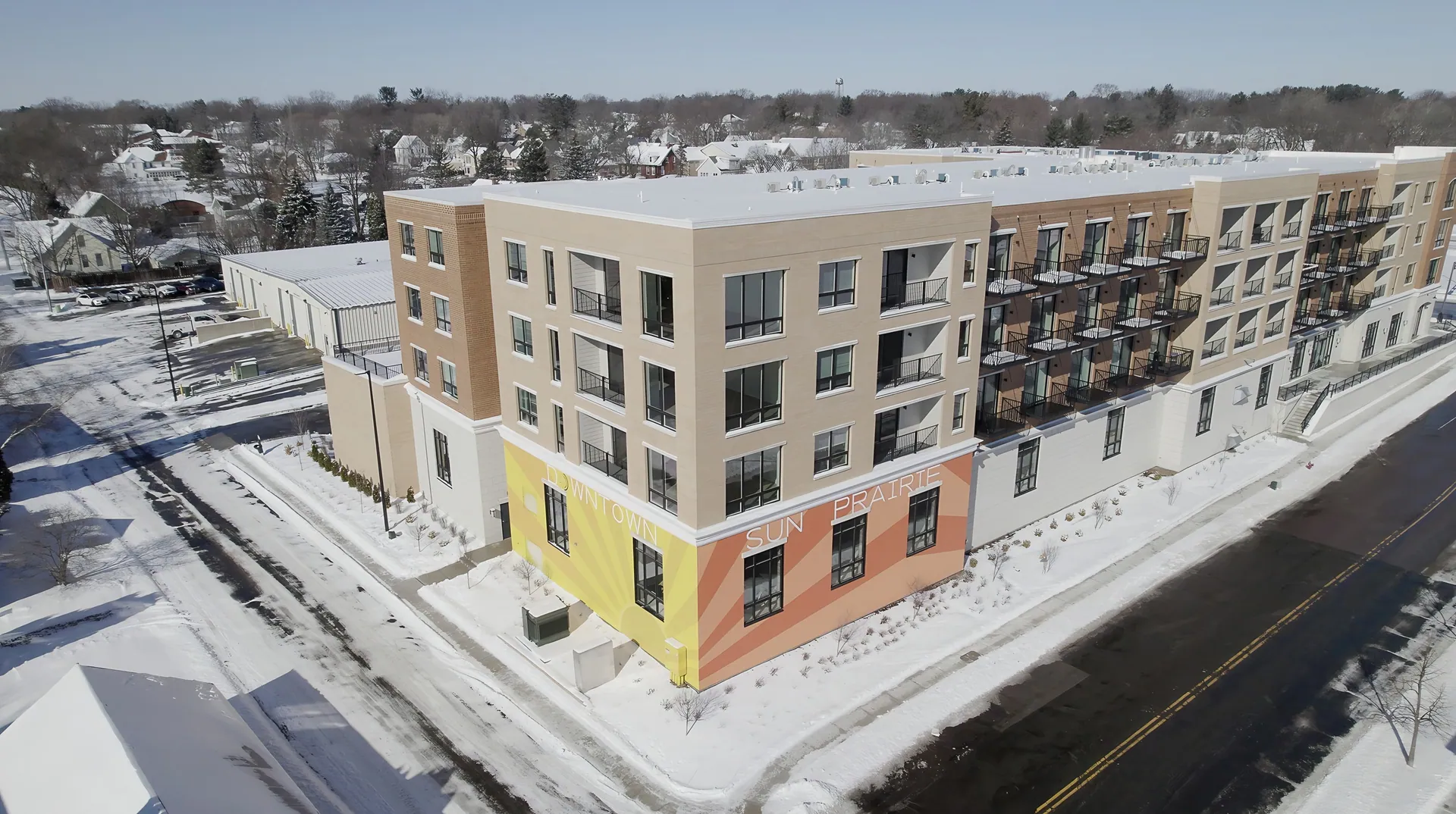 Monarch on Main in Sun Prairie from above