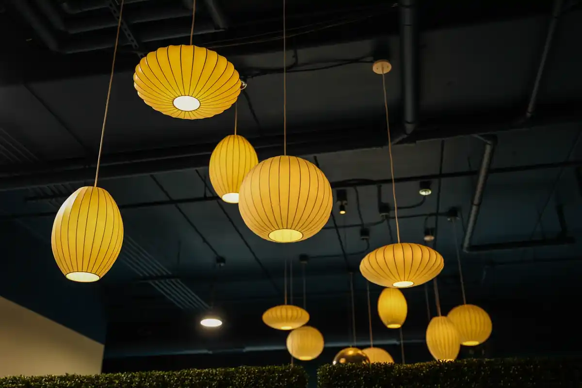 Lantern-lit lounge at bantr wausau