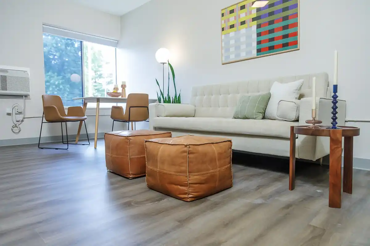 Furnished living room at bantr weston